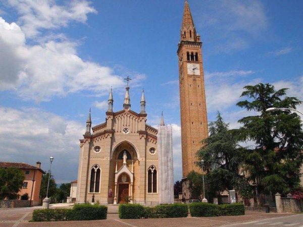 Chiesa parrocchiale di Santa Lucia di Piave