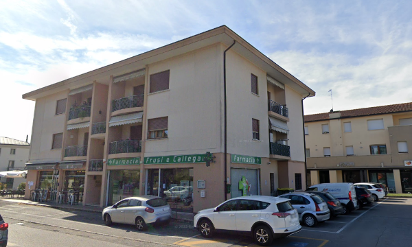 Farmacia di Sarano dei Dott. Frusi e Dott.ssa Callegari Farmacia di Sarano dei Dott. Frusi e Dott.ssa Callegari